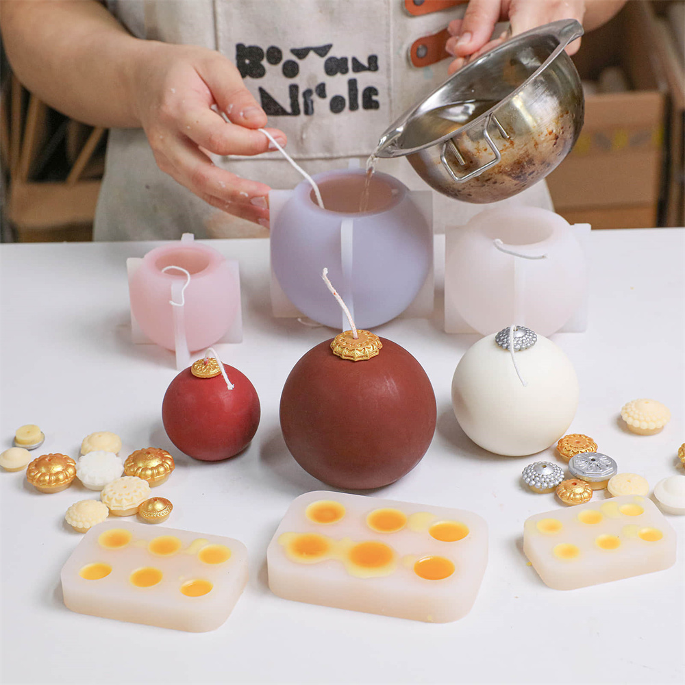 Nicole Christmas Bauble Candle - Candle Making Books ulasan dan harga